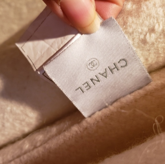 Heavy Wool Chanel Cape with Hood - Picture 5 of 8